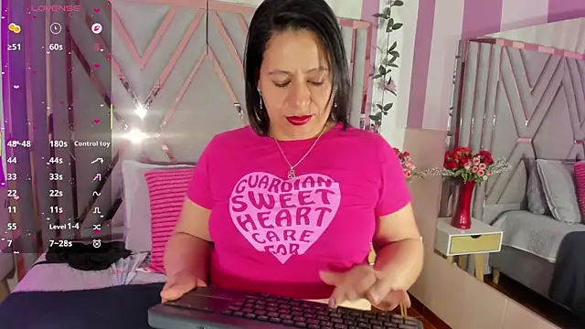 adri rivera online show from August 1, 9:06 pm