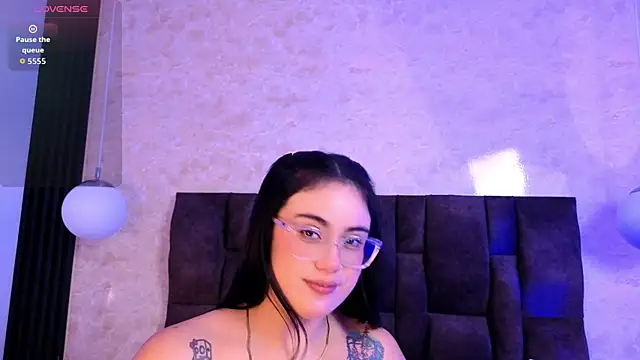 vicky grey online show from July 18, 1:24 pm