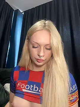 DayaFoxy online show from July 18, 1:24 pm