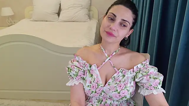 LovelyBeatrice online show from July 18, 12:29 pm
