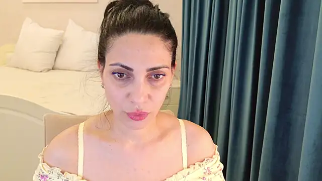 LovelyBeatrice online show from July 28, 7:39 pm