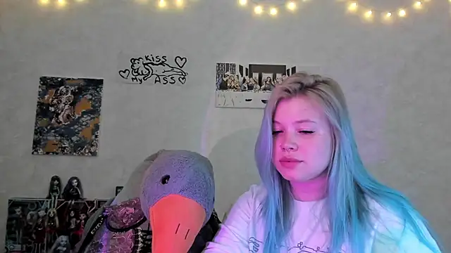 Lulu Di online show from June 10, 8:51 pm