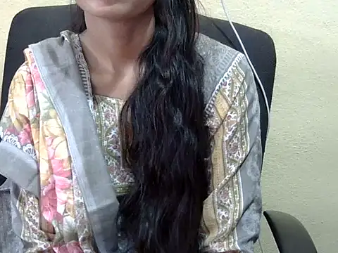 Kulsum S online show from February 24, 10:25 am