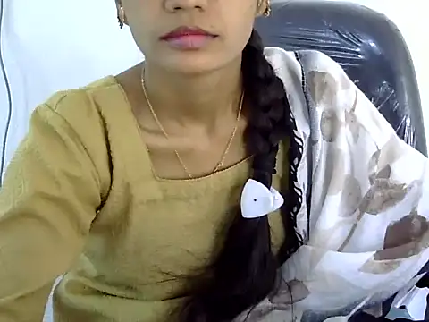 Kulsum S online show from March 4, 8:21 am