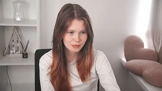 MarnieWootan online show from March 10, 5:00 am