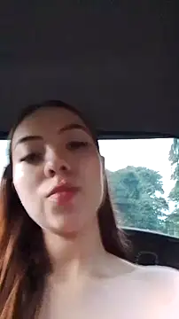 lizzyrossie online show from June 18, 10:47 pm