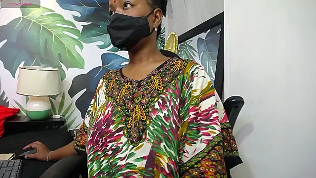 kavya suri  online show from March 9, 3:04 pm