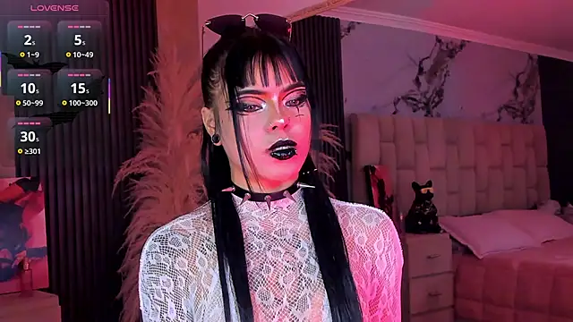 SweetDevil 7 online show from June 27, 4:02 pm