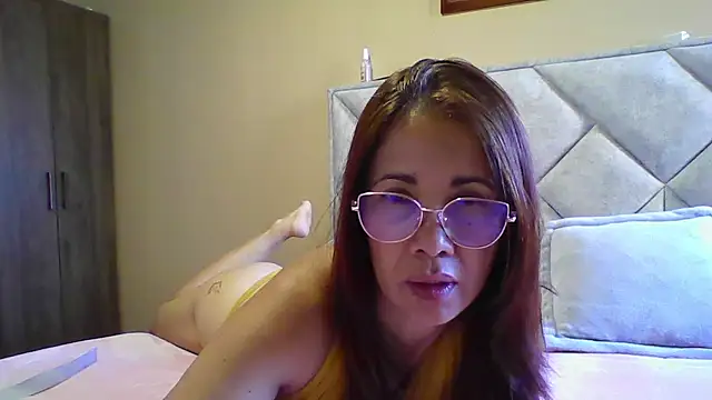 camila star10 online show from June 9, 12:15 pm