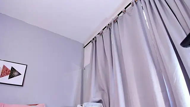 PauleteW10 online show from June 5, 12:44 pm