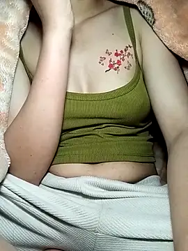 derylove  online show from April 30, 2:44 pm