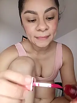luna pinky online show from April 29, 6:02 pm