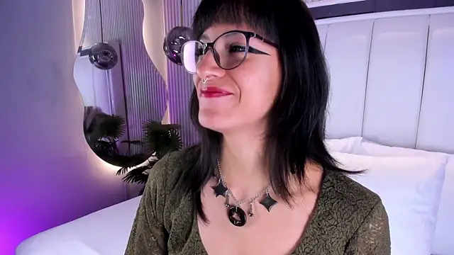 ViolettaColinss online show from June 22, 11:40 am