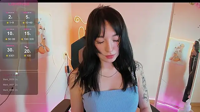 AliceeinWonderlanddd online show from April 27, 2:30 am