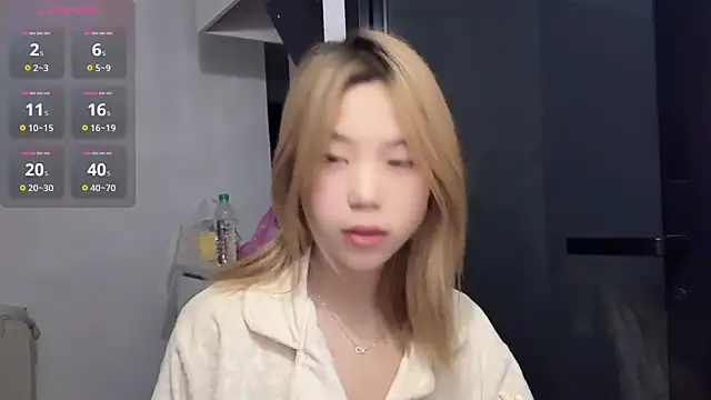 F-Qing online show from March 10, 12:42 pm