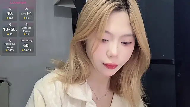 F-Qing online show from March 5, 12:12 pm