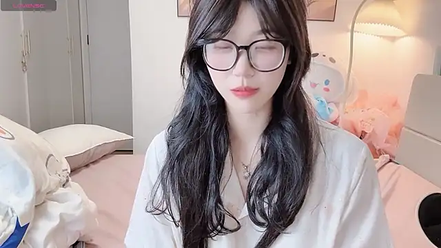 Luminous4173 online show from May 7, 12:42 pm