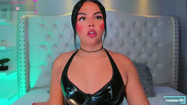 Maia Hotts online show from June 23, 8:29 pm