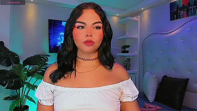 Maia Hotts online show from July 16, 8:13 pm
