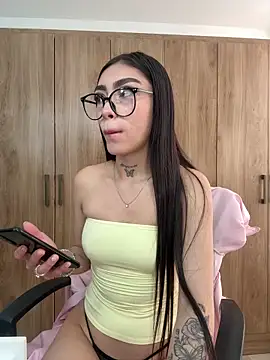 Bonny Eva online show from June 17, 7:37 pm