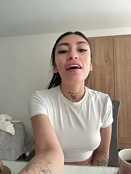 Bonny Eva online show from June 25, 2:51 pm