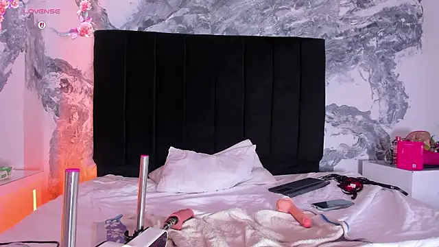 VenusColeman  online show from March 14, 9:27 pm