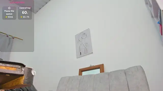 velvetluna  online show from March 14, 2:29 pm