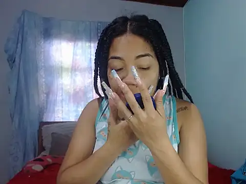 Sexy Supermomm online show from March 3, 6:25 pm