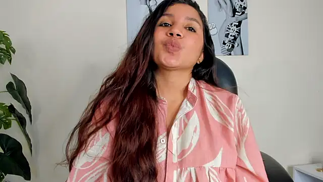 Victoria Rosee online show from February 5, 1:03 pm