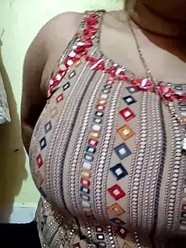 PARI51 online show from February 19, 9:02 pm