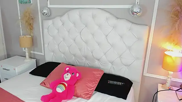 saryth hott online show from March 7, 4:36 pm