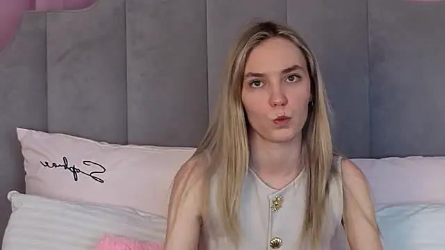 NikkiRyx online show from June 11, 12:32 am