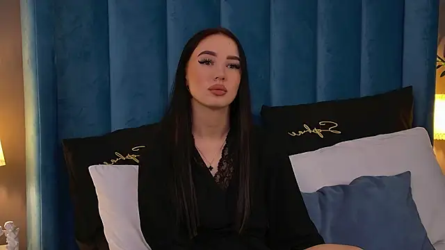 ArianaLim online show from July 18, 5:15 pm