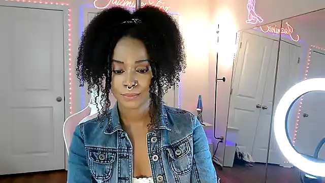JazmineFoxx online show from May 1, 7:17 pm