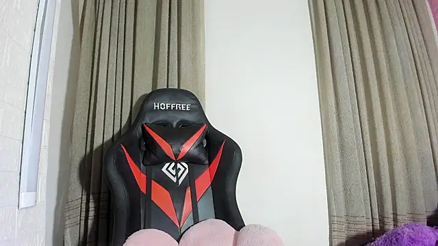 alanna Love02 online show from March 13, 4:36 am