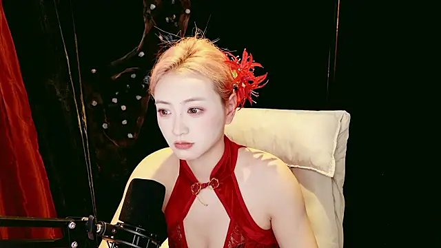 Lady-Mia777 online show from February 4, 7:44 am