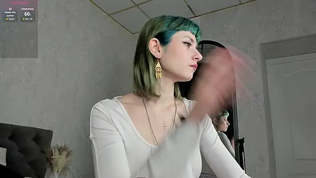 Scarle Whisper online show from March 19, 12:59 am