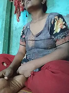 Romantic-Couple999 online show from June 27, 7:31 am