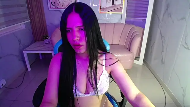 Isabellanoir a online show from March 18, 8:25 pm