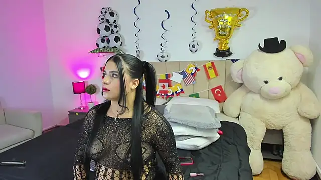 KeylaGomez  online show from July 5, 1:06 pm