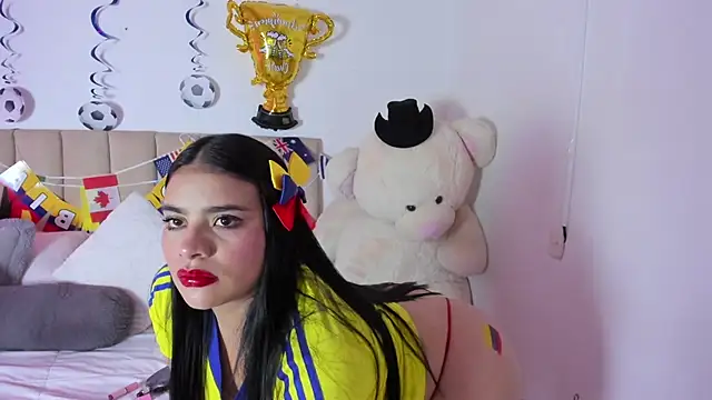 KeylaGomez  online show from June 27, 1:28 pm
