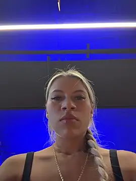 Mia Rosee1 online show from July 21, 8:09 pm