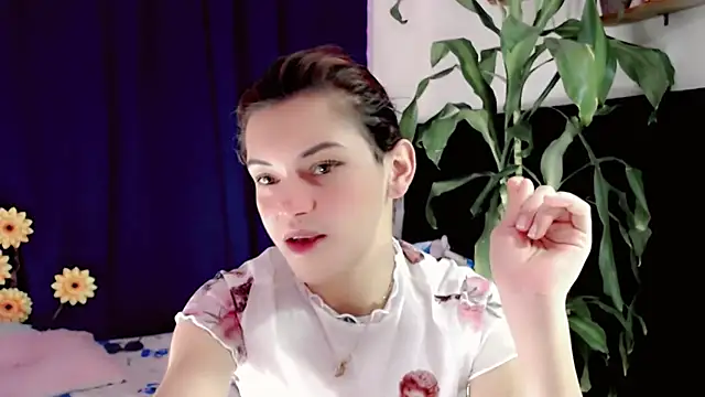 NathalialLooes online show from July 11, 1:05 am