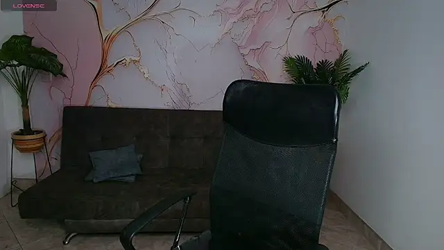 canela salvaje online show from March 5, 11:33 pm