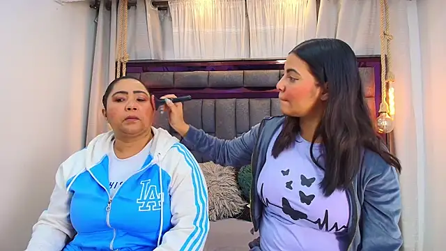 Karina Mendoza online show from April 21, 12:01 pm