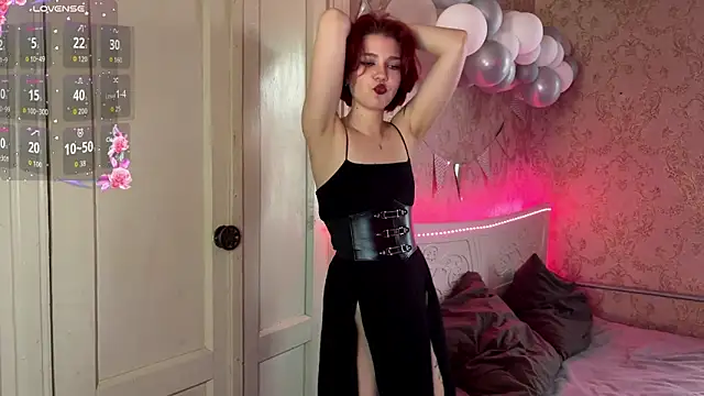 LaurynGeisinger online show from May 2, 3:04 pm