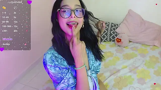 kimwii1 online show from March 17, 12:14 am