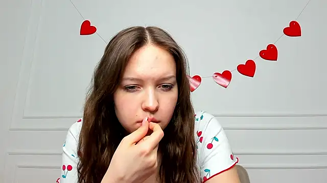 lunahush online show from February 24, 9:24 pm