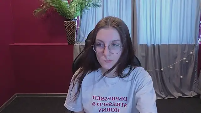 VixenLight online show from March 5, 7:37 am