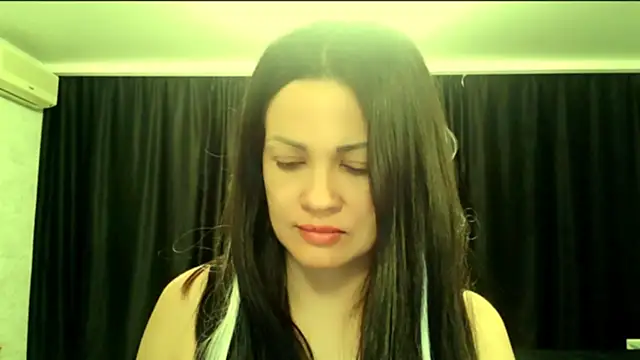 karolina robinson online show from July 1, 7:02 pm